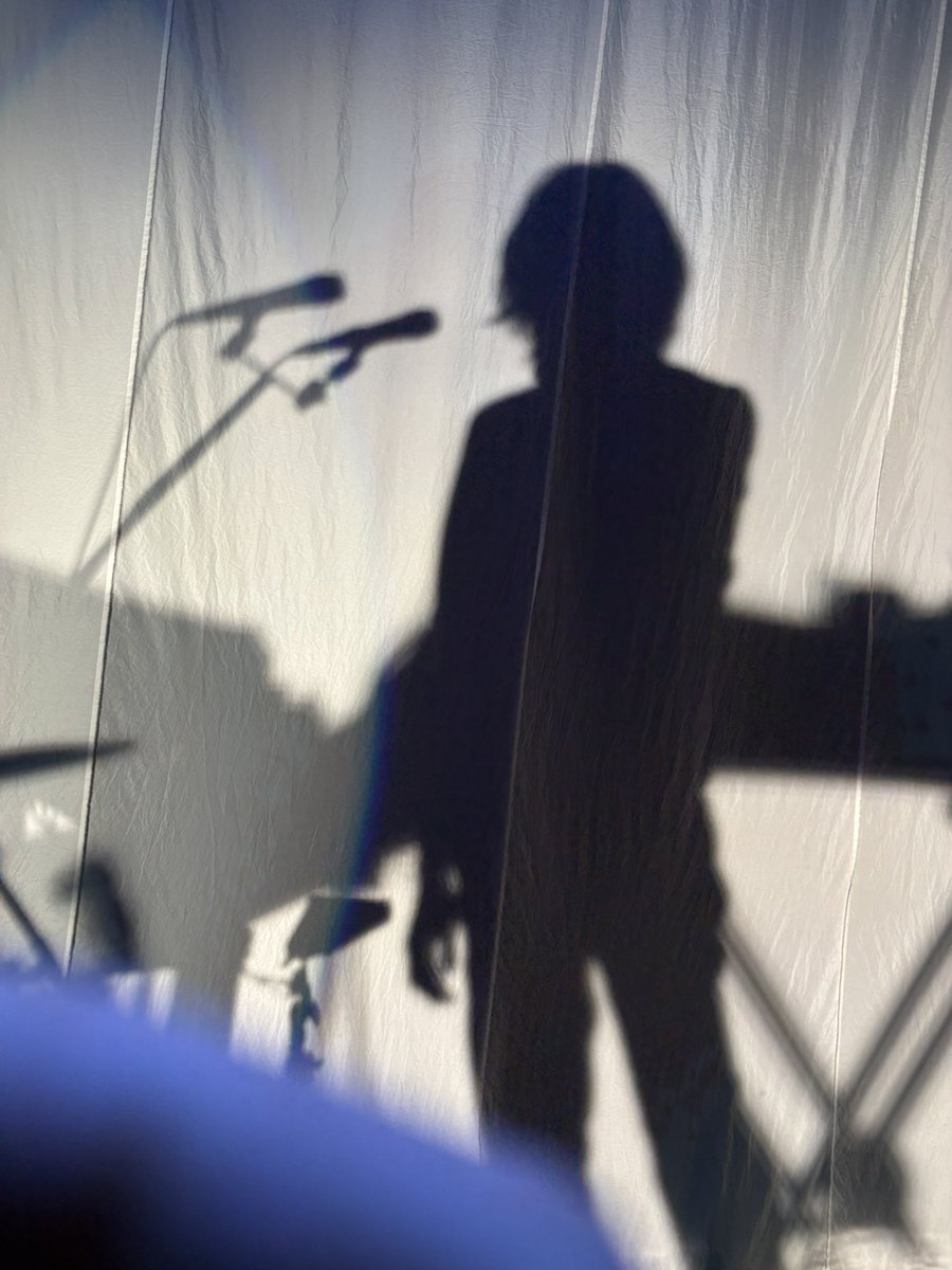 hirohisahorie's tweet photo. 10月に入ってから、パステルズバッチから、溶解線まで演奏している。ツアー最終日、初めてのzepp新宿へ https://t.co/2ZpMta21Iy
