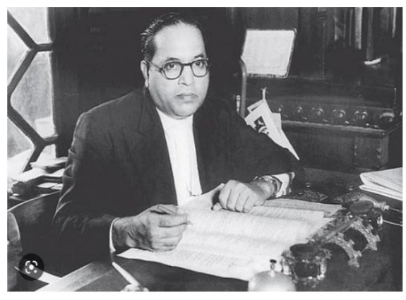 azada19801's tweet photo. #Symbol_of_Knowledge
#Highest_Civilian_Award से सम्मानित बोधिसत्व बाबा साहब डॉक्टर भीमराव अंबेडकर जी स्वतन्त्र भारत 🇮🇳 के पहले कानून 👮♀️ मन्त्री (Law Minister) के पद से दुखी 😢 होकर 6 अक्टूबर 1951 को इस्तीफा दिया था❤️🌹 https://t.co/6tADTaBG3O