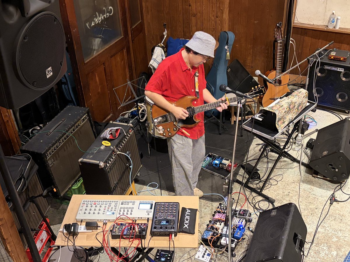 Pervenche1995's tweet photo. 2026.10.4 名古屋galaxy train at K.D Japon。kotolis、Menow、Cindy いずれもオリジナリティ溢れる音楽を奏でていて素晴らしかった✨同じ場で演奏できたことに感謝です。ありがとうgalaxy train 🙌 https://t.co/kBtN0boLMK