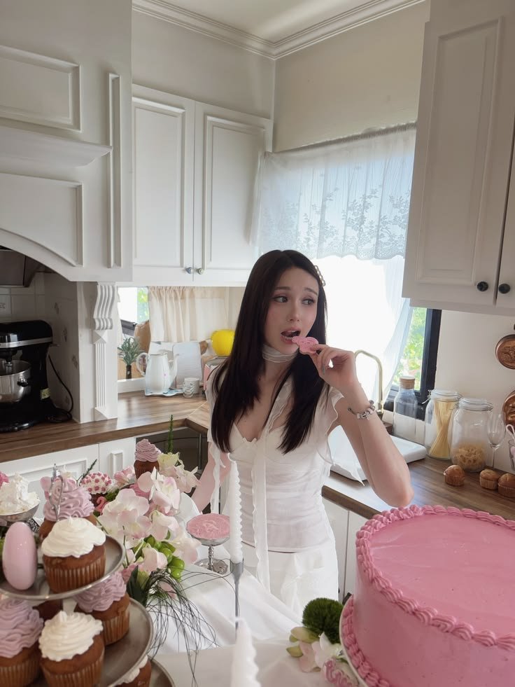 charisarham's tweet photo. tadinya mau bikin kue hamster tapi takut gatega mamnya @smnhitomi https://t.co/PlvnZObXw0