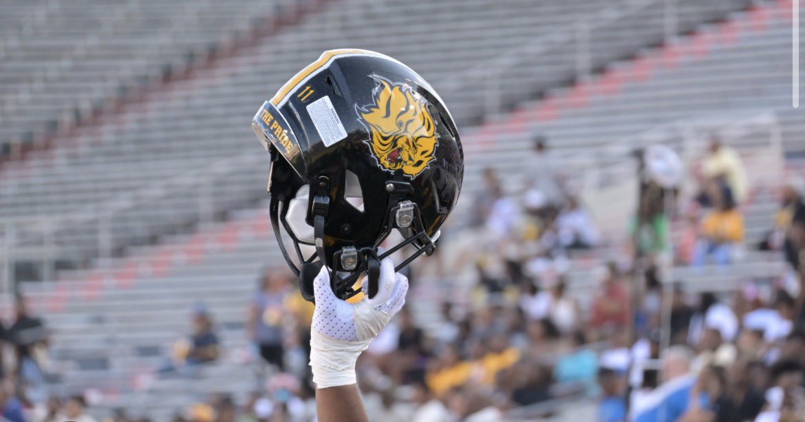 TREMCDANIEL3_'s tweet photo. AGTG IM BLESSED TO RECEIVE MY FIRST COLLEGIATE OFFER FROM THE UNIVERSITY OF ARKANSAS PINE-BLUFF 
@CalvaryRecruits 
@CoachMorris5 
@CoachAHampton 
@JeritRoser 
@LAvsAllYall 
@TheEightXVIII https://t.co/t5TZAhAwKJ