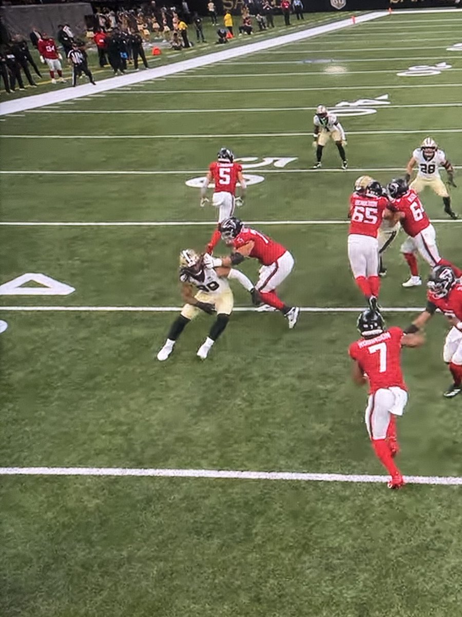 JJjspatz's tweet photo. @DBro_FFB Especially when there is a missed holding penalty!! https://t.co/Kc1olJjoo9