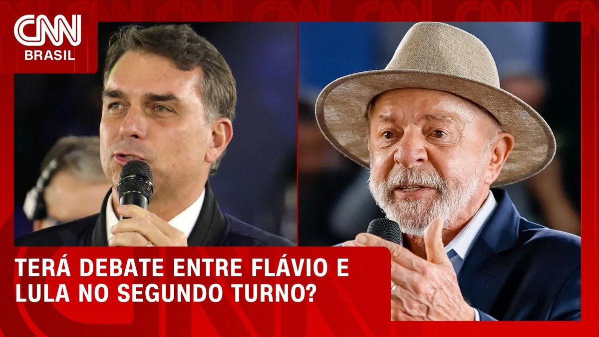 A CNN Brasil graphic displays side-by-side images of Flávio Bolsonaro speaking into a microphone and Lula wearing a tan hat, with the headline "TERÁ DEBATE ENTRE FLÁVIO E LULA NO SEGUNDO TURNO?" (Will there be a debate between Flávio and Lula in the second round?), relating to the post about both candidates expressing readiness for a debate.