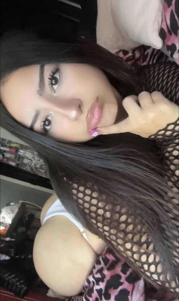 zemlfcevg's tweet photo. sexy #latina https://t.co/WRLXrQj6iq