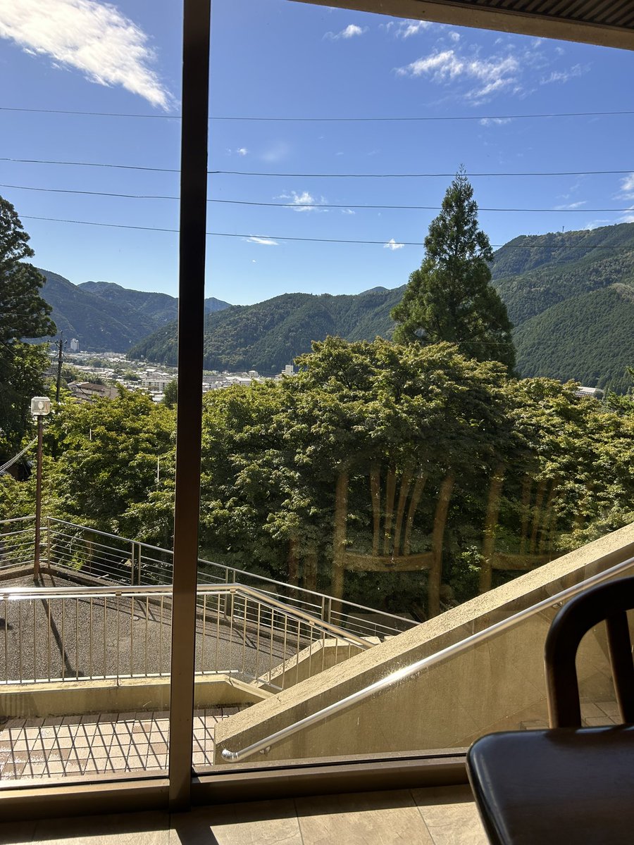 gerohidasanso's tweet photo. おはようございます。朝方雨が降ったようでしたが晴れました☀️秋晴れです。

本日の日帰り温泉♨️は午後3時からです。https://t.co/EM1WtrZ7ng

10月9、10日は高山祭です。
9日は宵祭もあるので夕食のないプランをお勧めいたします。
まだお部屋ございます😊お電話下さいね。 https://t.co/bSHdZnafBY
