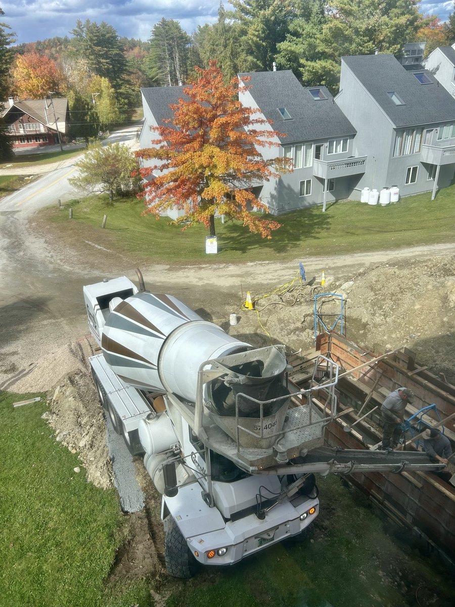 SkiMagicVT's tweet photo. Fill’er up!

New covered entrance way coming your way… https://t.co/cA5VeGXnpf