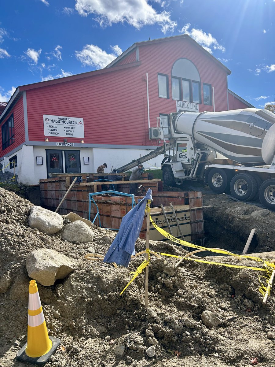 SkiMagicVT's tweet photo. Fill’er up!

New covered entrance way coming your way… https://t.co/cA5VeGXnpf