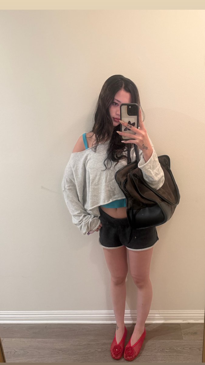 dailymeiyok's tweet photo. New megan Instagram story ✨️❤️ https://t.co/k3GxxRvZej