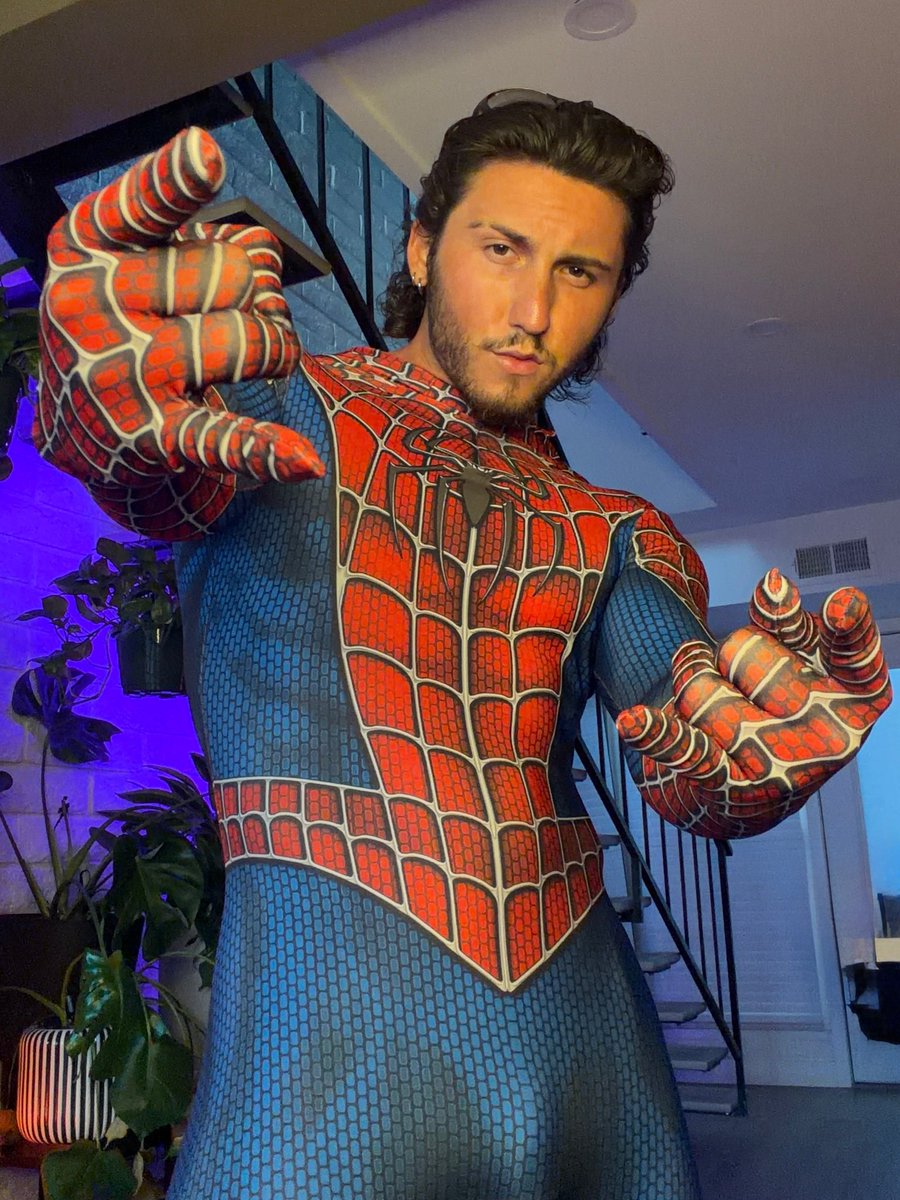 dimitrihunk's tweet photo. 🕸️🕸️🕸️ https://t.co/9oDZjecg1o