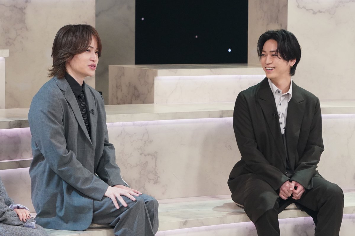 oricon's tweet photo. 📺️今夜の『夜の音』
⠀
亀梨和也の登場でMC菊池風磨、ガチガチ
「神さま、カリスマですよ💦」
⠀
今だから話せる亀梨の謎行動に
畑芽育も大笑い「ちょっと待って😂」
⠀
KAT-TUNラストライブから1年
ソロになって芽生えた覚悟と信念
『ごくせん』挿入歌「絆」歌唱
https://t.co/TjawvY9kGl

#夜の音 https://t.co/XFjILtL8sK