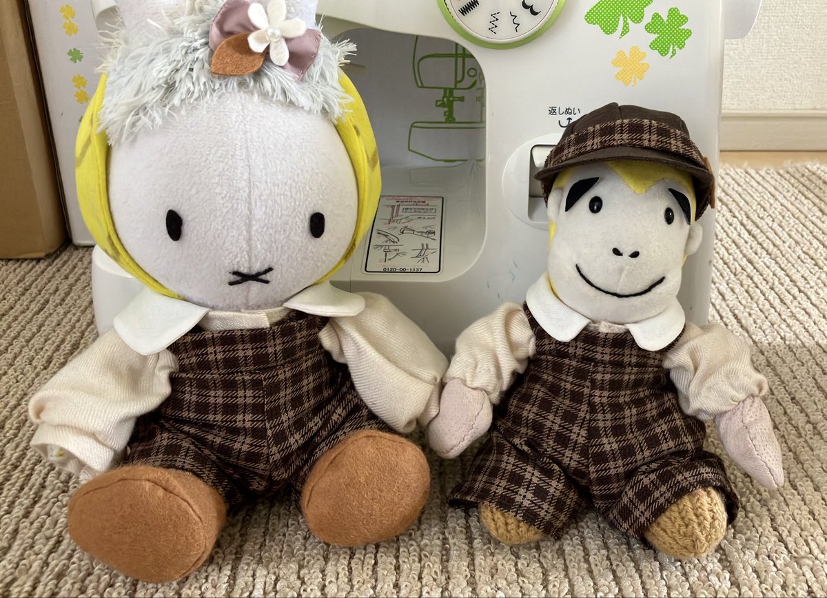 Niffy52942007's tweet photo. @cotoro_net 
#ぬい活 

お揃い冬コーデ
サロペットはニッフィー🐰は70%、いえもんちゃん🐵60%の型紙にしてるけど、ちょっとモコモコでした💦
今度はひとまわり大きくしてみます https://t.co/goUr4wdYBt
