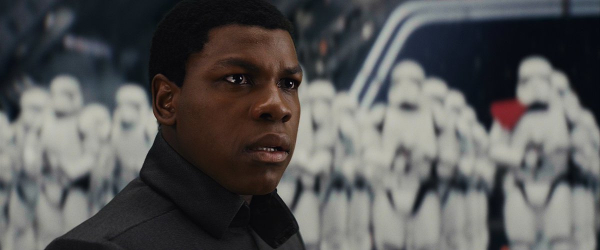 SWshotbyshot's tweet photo. Star Wars: The Last Jedi - shot 1849 https://t.co/JlntYw33vP