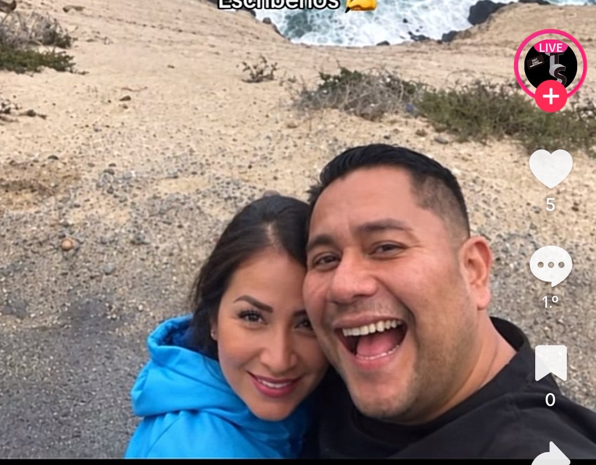 aeioujgguk's tweet photo. ESAS SON SUS CARAS ACOSADORES DE MRD SOLO HACEN LIVE POR PLATA MUERTOS DE HAMBRE PORQUE LOS DOS ESTÁN TRANSMITIENDO https://t.co/twJEUp40Av