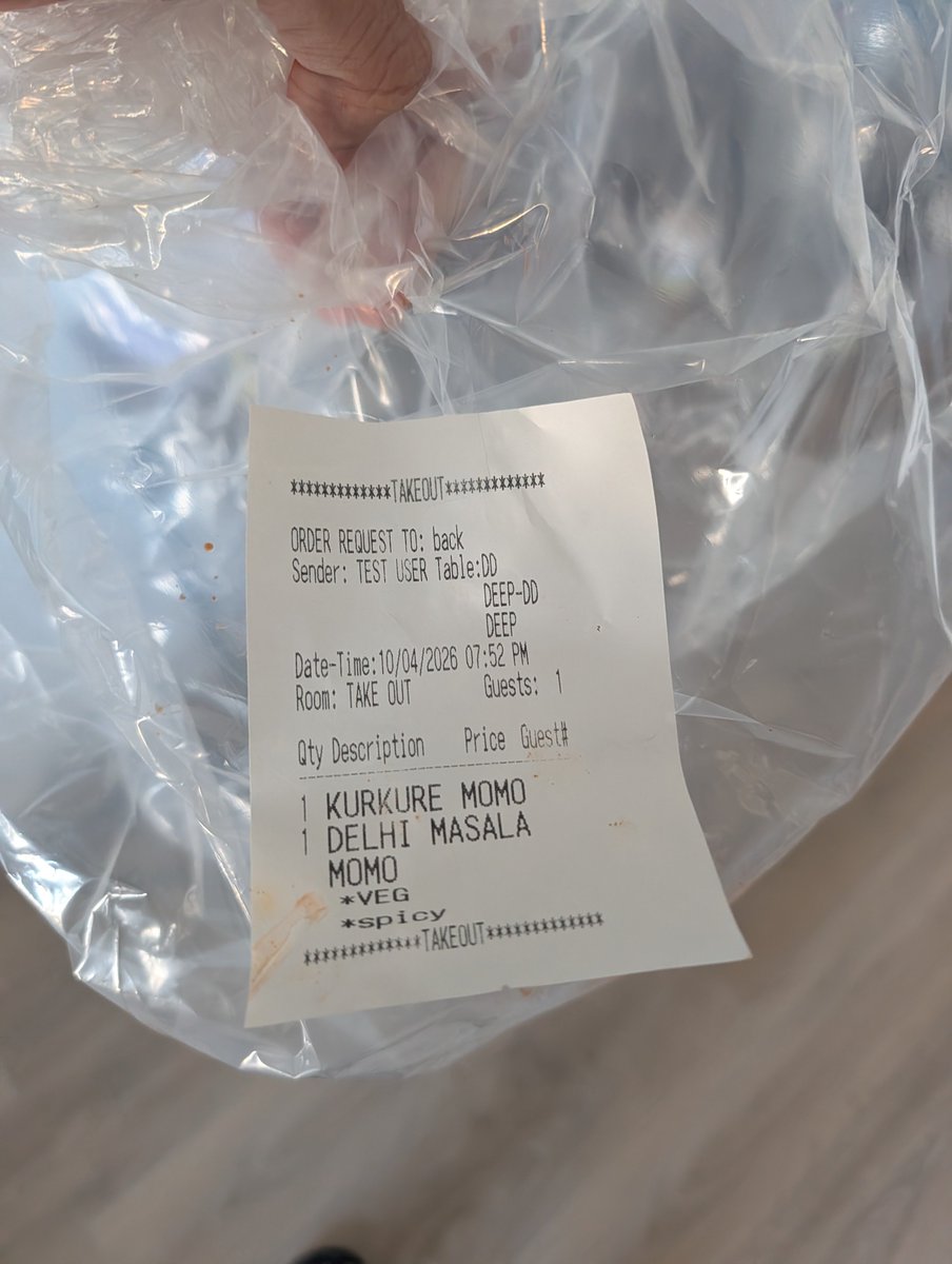 DeepLakkad56391's tweet photo. @DoorDash absolutely pathetic experience. Item missing from my order, and the restaurant's own receipt shows it was never included. Your support still denied my refund?? Paying for food I never received. Worst experience ever. Uninstalling. @DoorDash_Help https://t.co/yw2zhipYtY