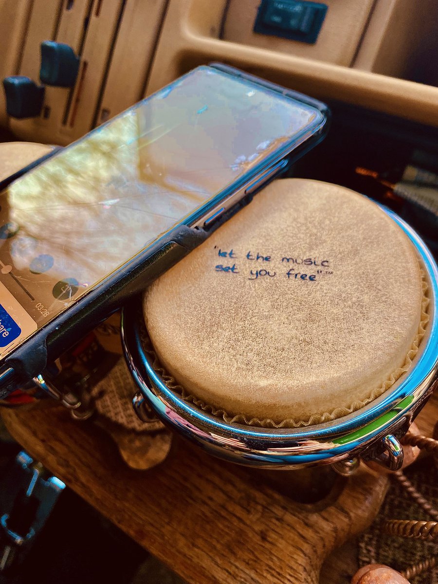 LozenMusic's tweet photo. u can find me in my zone co-writing on the road 🧳✍🏼 https://t.co/Lp6WzpBpfE