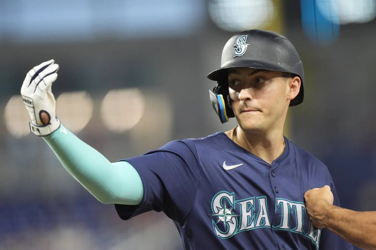 SleeperMariners's tweet photo. Dominic Canzone had himself a year! 🤌🏻

126 H
28 2B
23 HR
77 RBI
48 BB
.264 AVG
.336 OBP
.820 OPS

Did he do enough to earn the full time DH spot next season? #TridentsUp https://t.co/nZAEgiGI5C