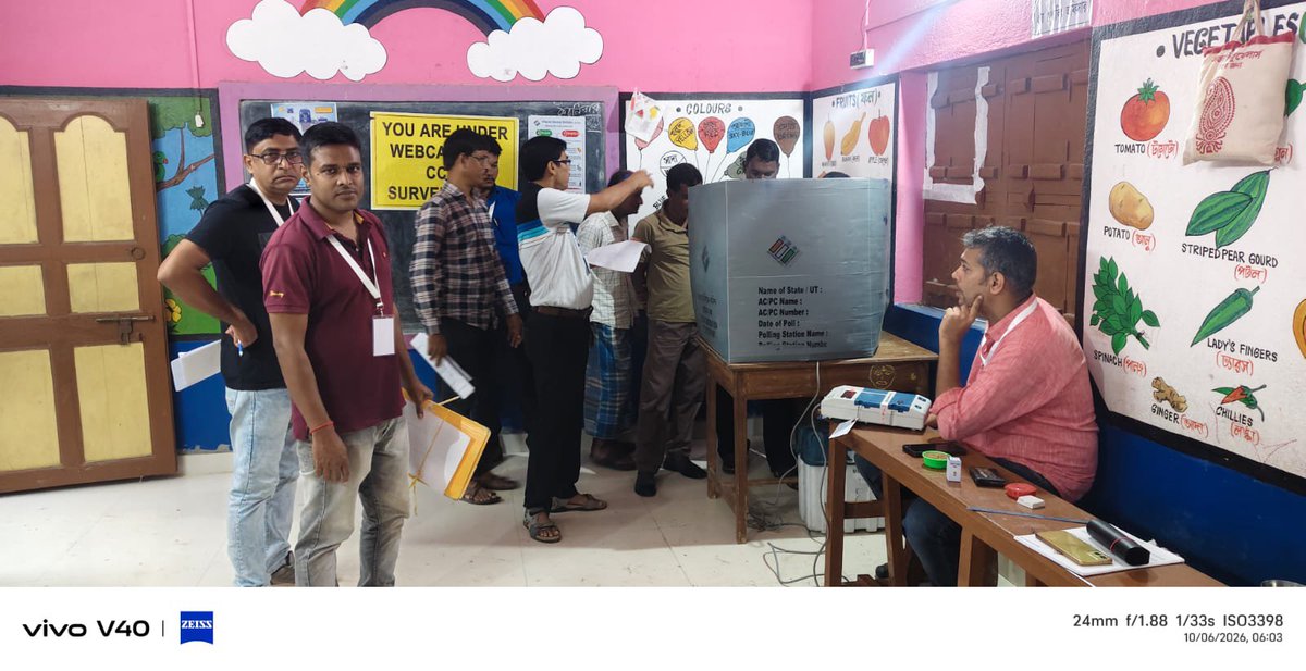 CEOWestBengal's tweet photo. Early morning mock poll conducted at different polling stations for Bye-election at Rejinagar AC under Murshidabad district of West Bengal.
#ByeElections #MockPoll
@ECISVEEP
@SpokespersonECI
@PIBKolkata
@airnews_kolkata
@MurshidabadDm https://t.co/4ihaJQgbpE