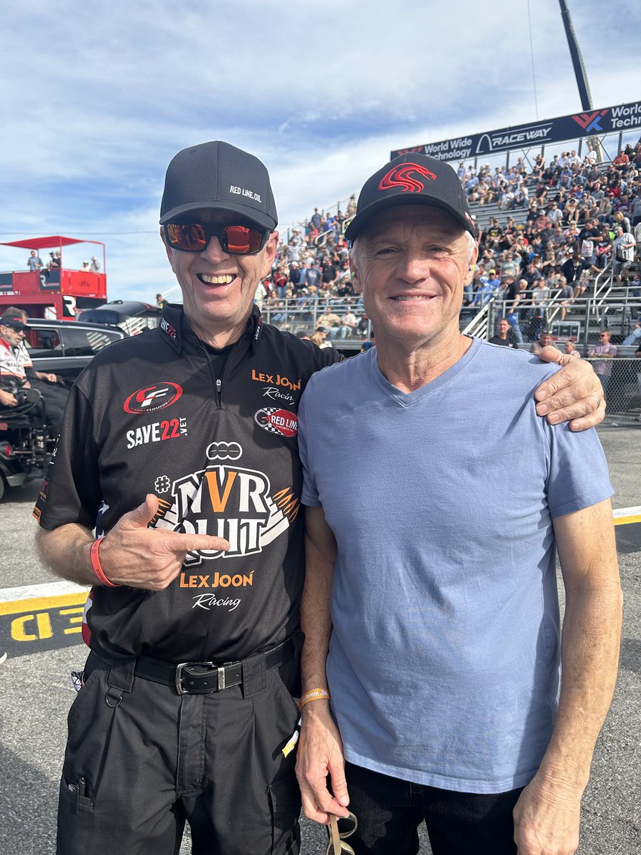 LexJoon's tweet photo. Look who we ran into at “The @NHRA Drags” @Kenny_Wallace https://t.co/DezaLW2LuD