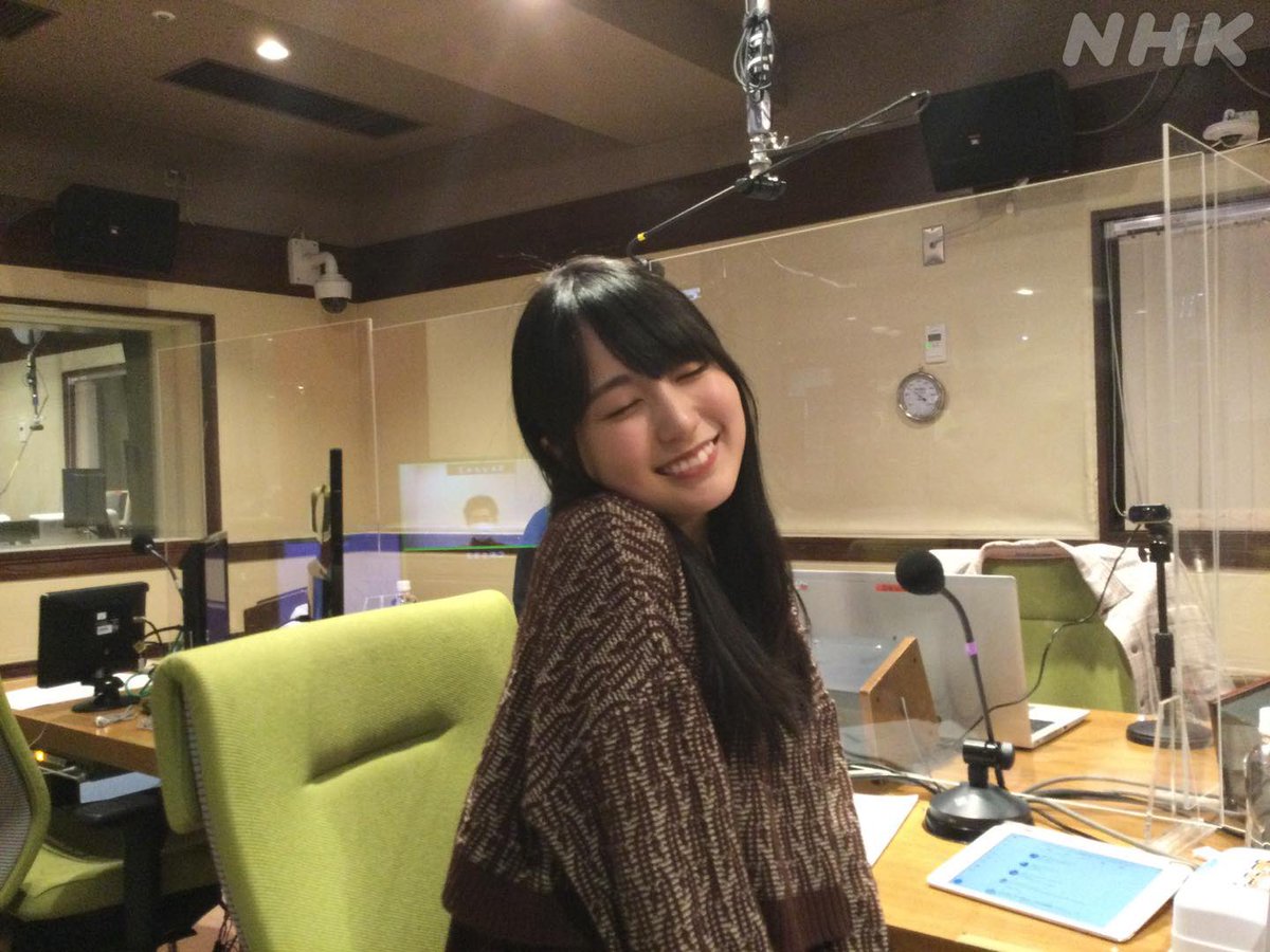 tzs71_8's tweet photo. 賀喜遥香ちゃんのこの仕草、こっちの気を分かってやってそうで狡い。

 https://t.co/en1Wkc2Da0 https://t.co/HNbgZxyRDj