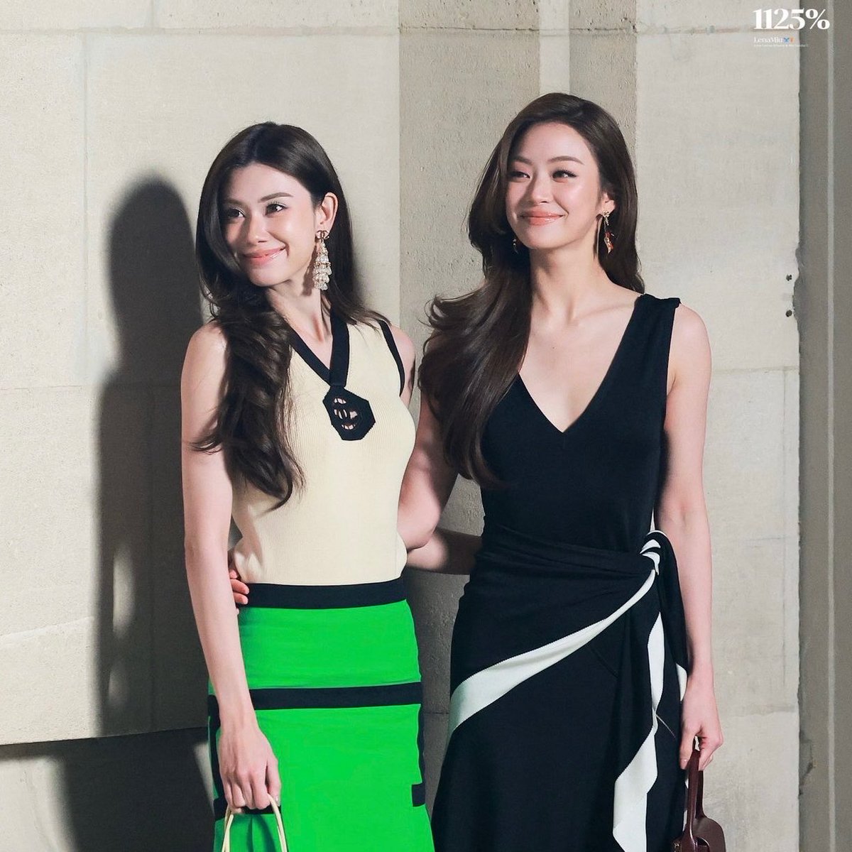 marceebubbs's tweet photo. OH IT’S EVELYN AND CELIA INSPIRED OKAY I GET IT NOW 💚🖤

#CHANELSS27xLenaMiu
#LalinaLena #MiuNatsha 
#CHANELSpringSummer #CHANEL #PFW https://t.co/OLjb7IAQ2w