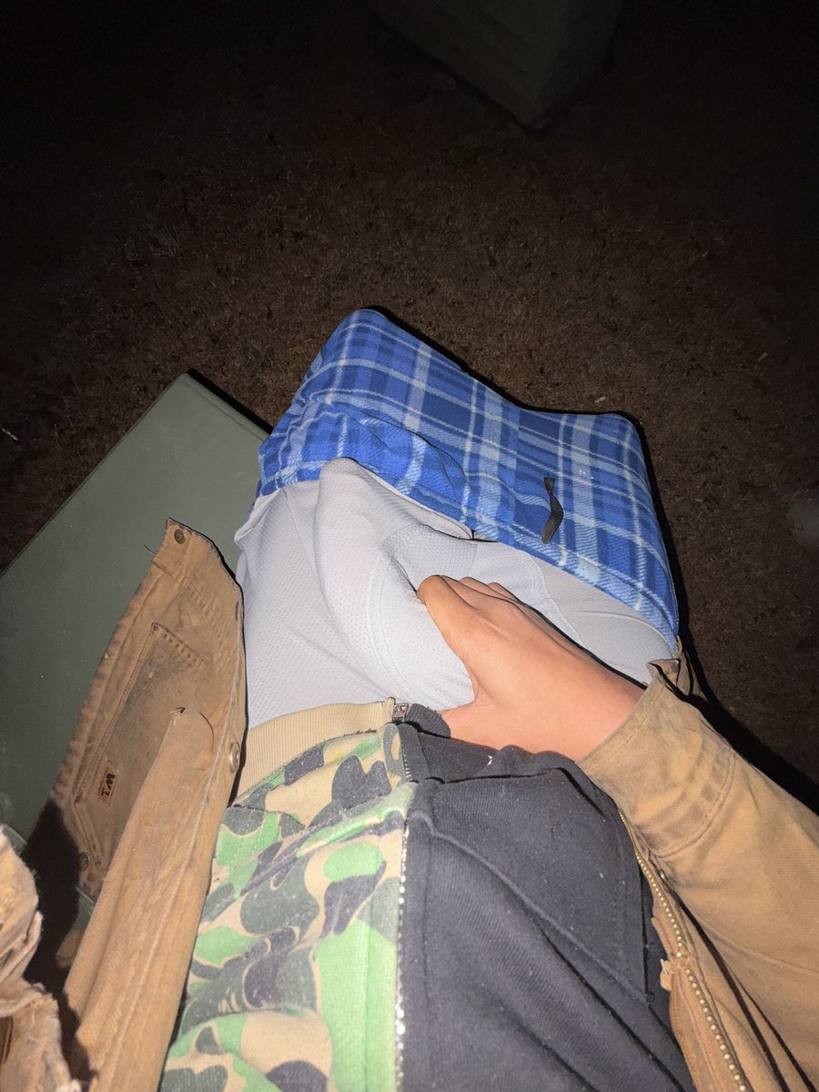 Herbo2rrr's tweet photo. 9:33pm https://t.co/cnXfRUssGP