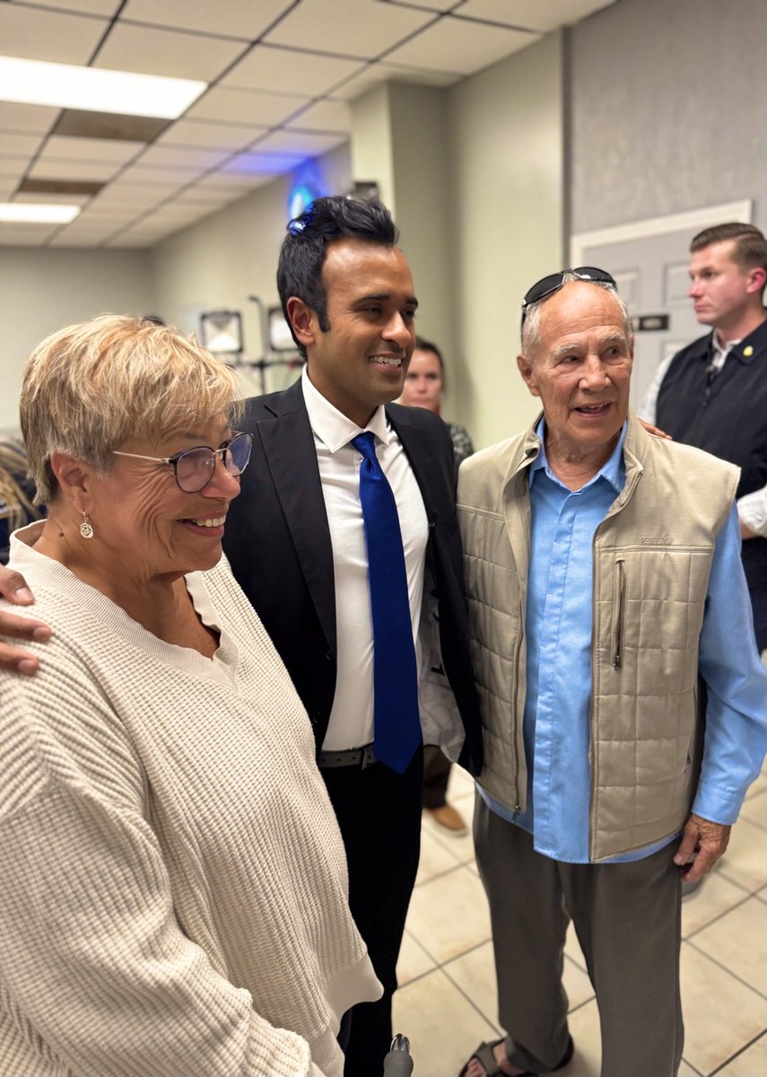 VivekGRamaswamy's tweet photo. Great town hall at the VFW post at Wauseon in northwest Ohio. We did this totally crazy thing, where we took unscripted questions &amp; even let people record it. 😉 https://t.co/irSdrBFBd3