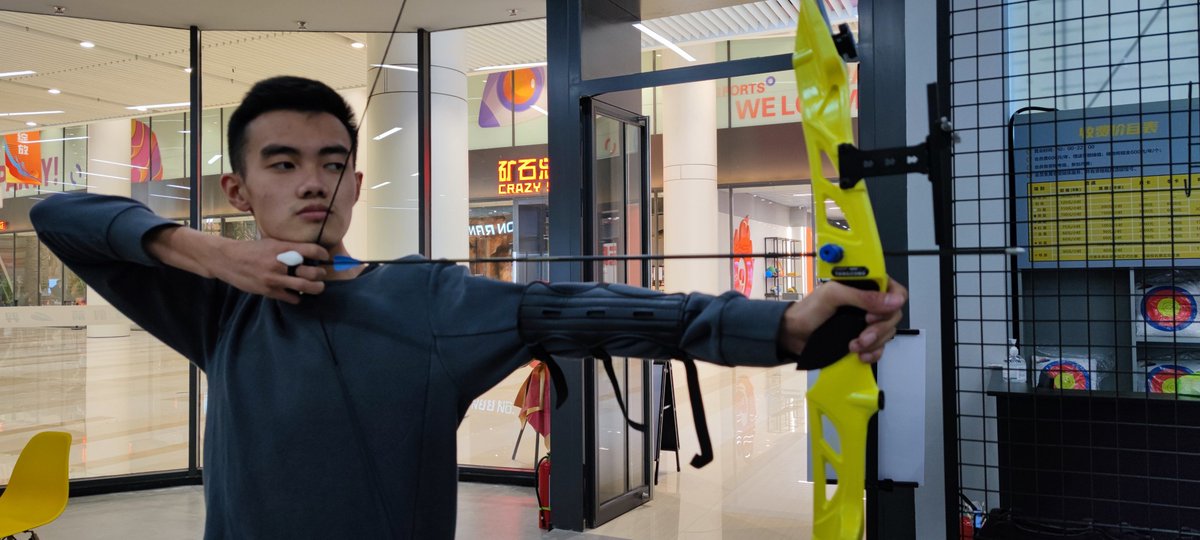 zxc7089's tweet photo. Look, the target board for archery practice uses a piece of Zhang satin, and people can draw arrows on it. https://t.co/r1ZRtH4wxg