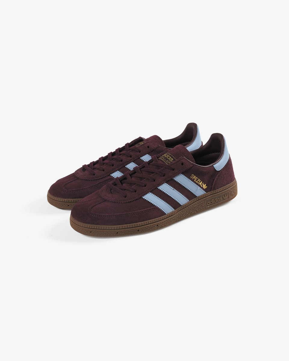KicksLab_jp's tweet photo. 【 New Arrivals l 新入荷 】adidas l “HANDBALL SPEZIAL JAPAN EXCLUSIVE” Maroon/Ambient Sky/Gum l Available on the October 9th in Store and Online Store. #KICKSLAB #キックスラボ

商品詳細はこちら▼
https://t.co/NERc3z0bFK https://t.co/HCvpiwCtWR