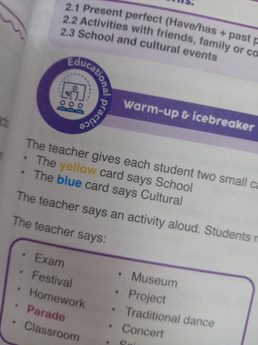 Kocobylero's tweet photo. Mi libro de inglés sabe muchas cosas https://t.co/xQZnfmBYR2