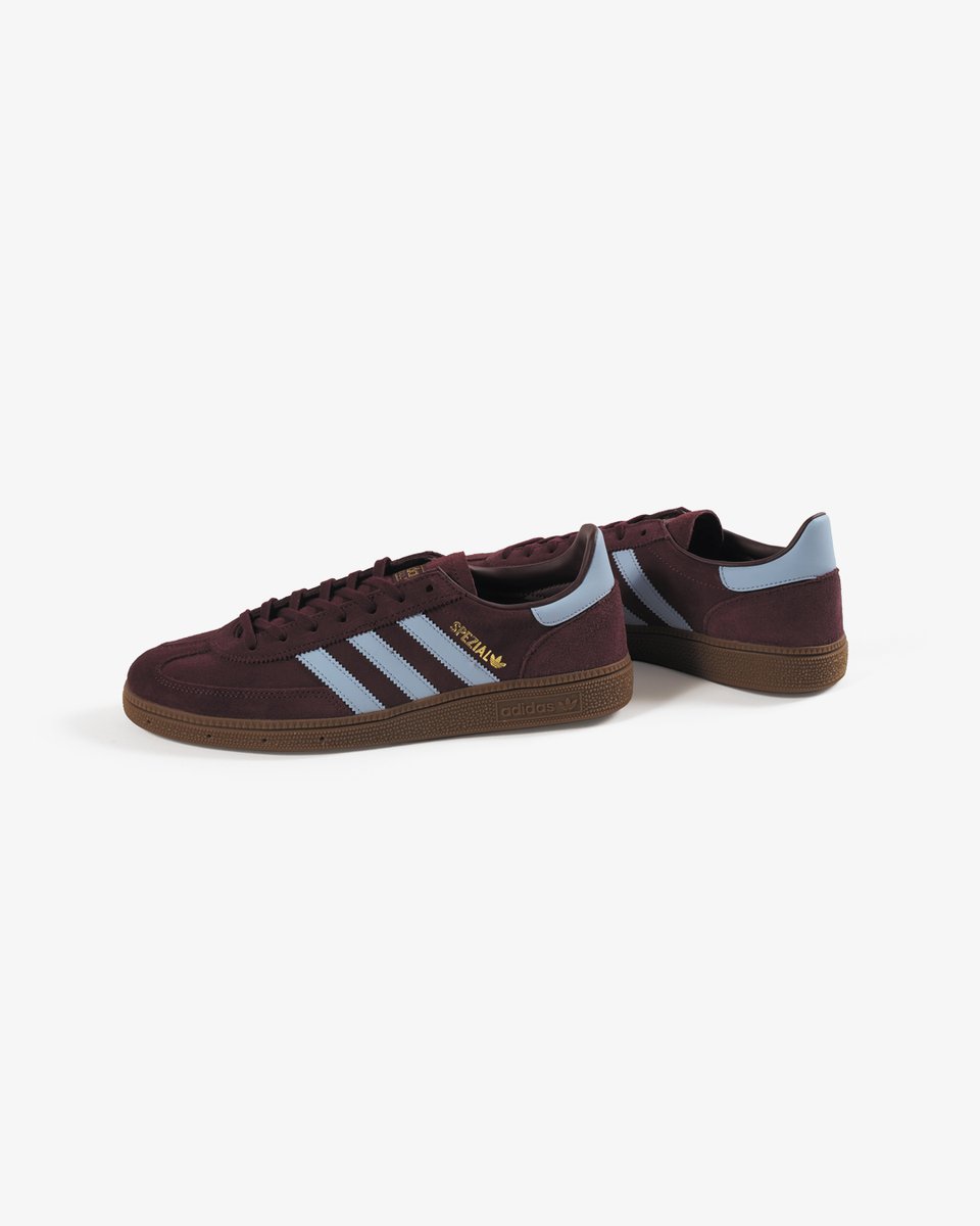 KicksLab_jp's tweet photo. 【 New Arrivals l 新入荷 】adidas l “HANDBALL SPEZIAL JAPAN EXCLUSIVE” Maroon/Ambient Sky/Gum l Available on the October 9th in Store and Online Store. #KICKSLAB #キックスラボ

商品詳細はこちら▼
https://t.co/NERc3z0bFK https://t.co/HCvpiwCtWR