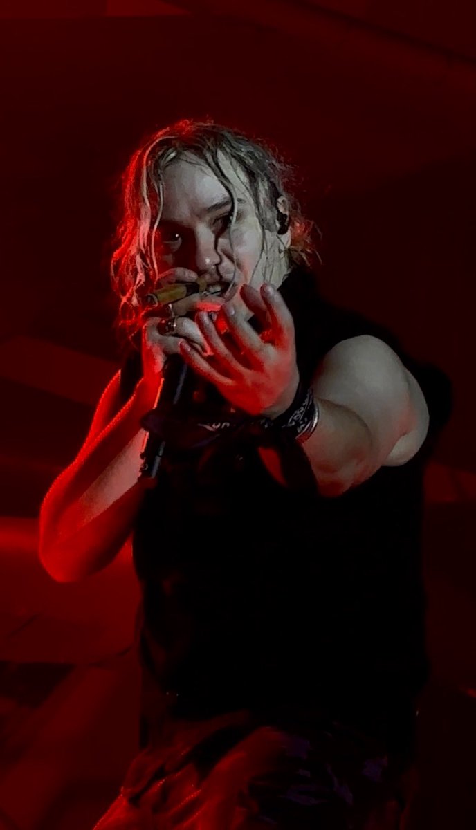 ganasdev3rte's tweet photo. puerrrrco @GuidoAIRBAG https://t.co/S7r5KQ3YZS