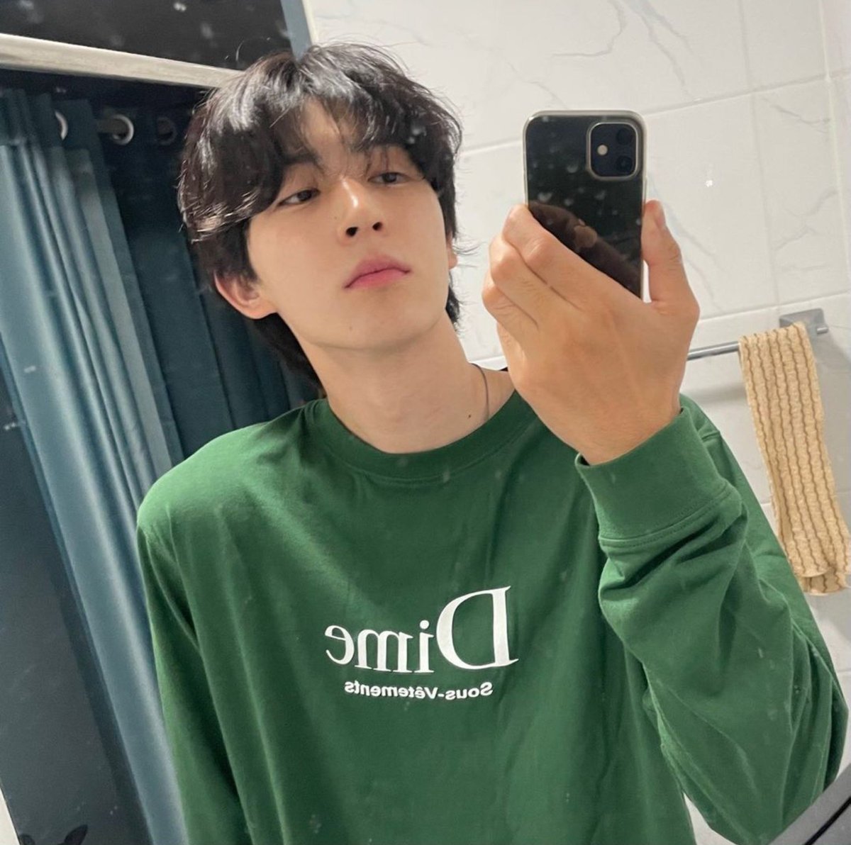 dumansig_9396's tweet photo. 전무님... 대딩애인이랑고급 외제차로 데이트 하는 상상 
낮에는 애기 원하는 대로 귀염뽀짝하게 놀았지만 
저녁엔 호텔레스토랑에서 와인한잔하고 위로 올라가는 상상을 분기마다 한번씩 합니다 https://t.co/WGjYfQ1plx