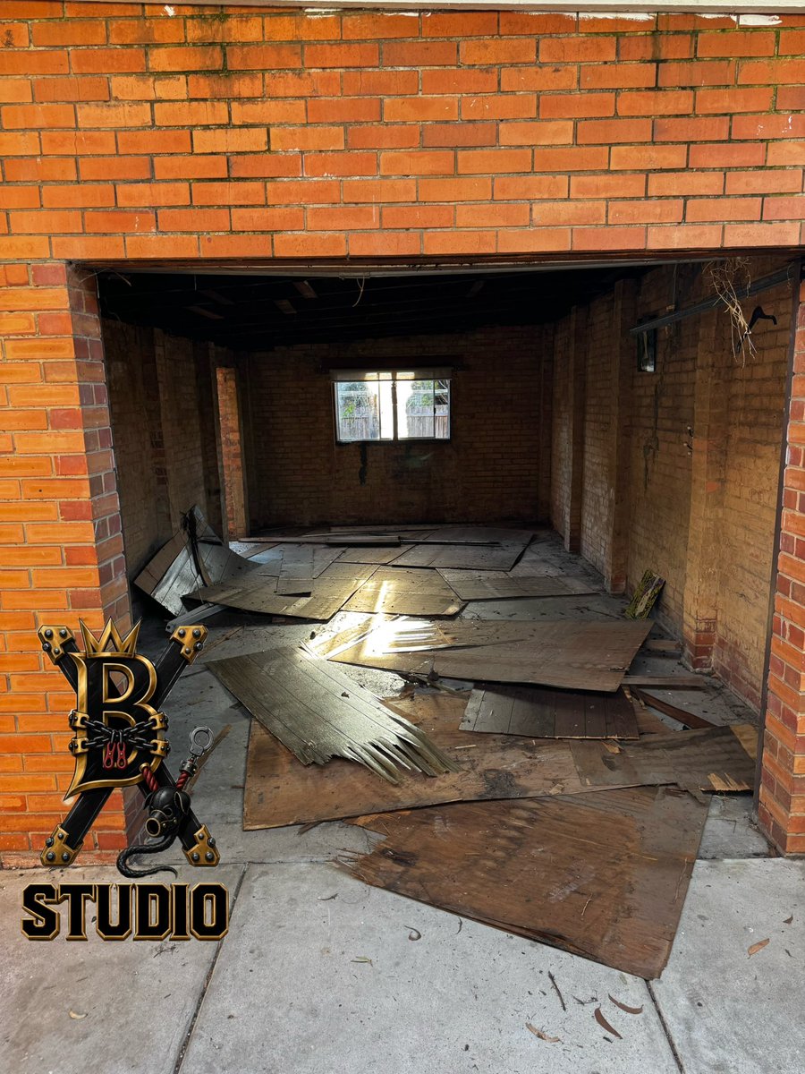 ByXstudio's tweet photo. 车库已经开始进入拆除阶段！以后的改建会慢慢实时更新！期待一下改装后的工作室 https://t.co/2BinECskwY