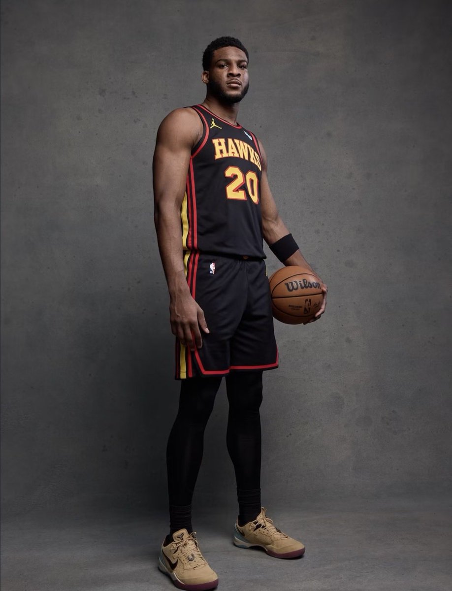 JohnniesTape's tweet photo. Zuby Ejiofor in his Atlanta Hawks preseason debut:

14 minutes
5 points
3 rebounds
2 assists
+/-  +7

A solid first showing. Just the beginning. 

#SJUBB https://t.co/lZ6YXFADi6