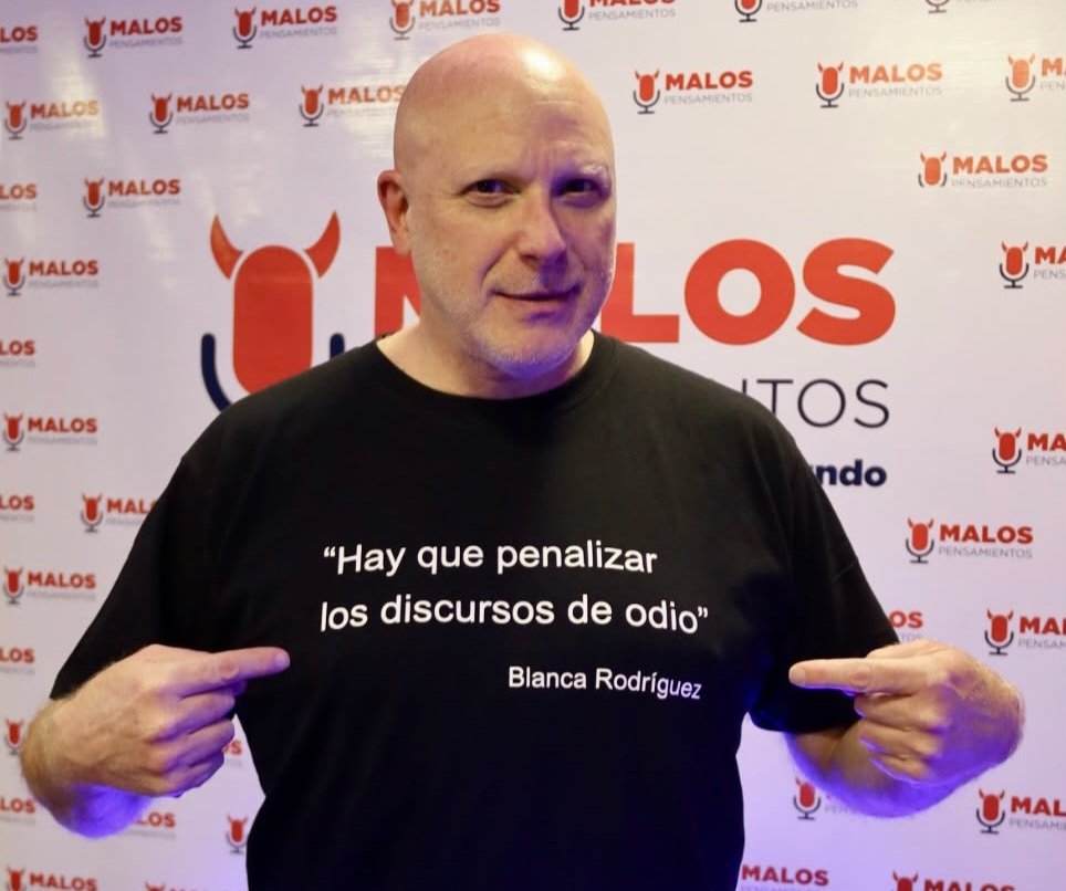 OPetinatti's tweet photo. Las frases de las remeras de septiembre en #MartesILUSTrados. https://t.co/k8gaZ0l7zA