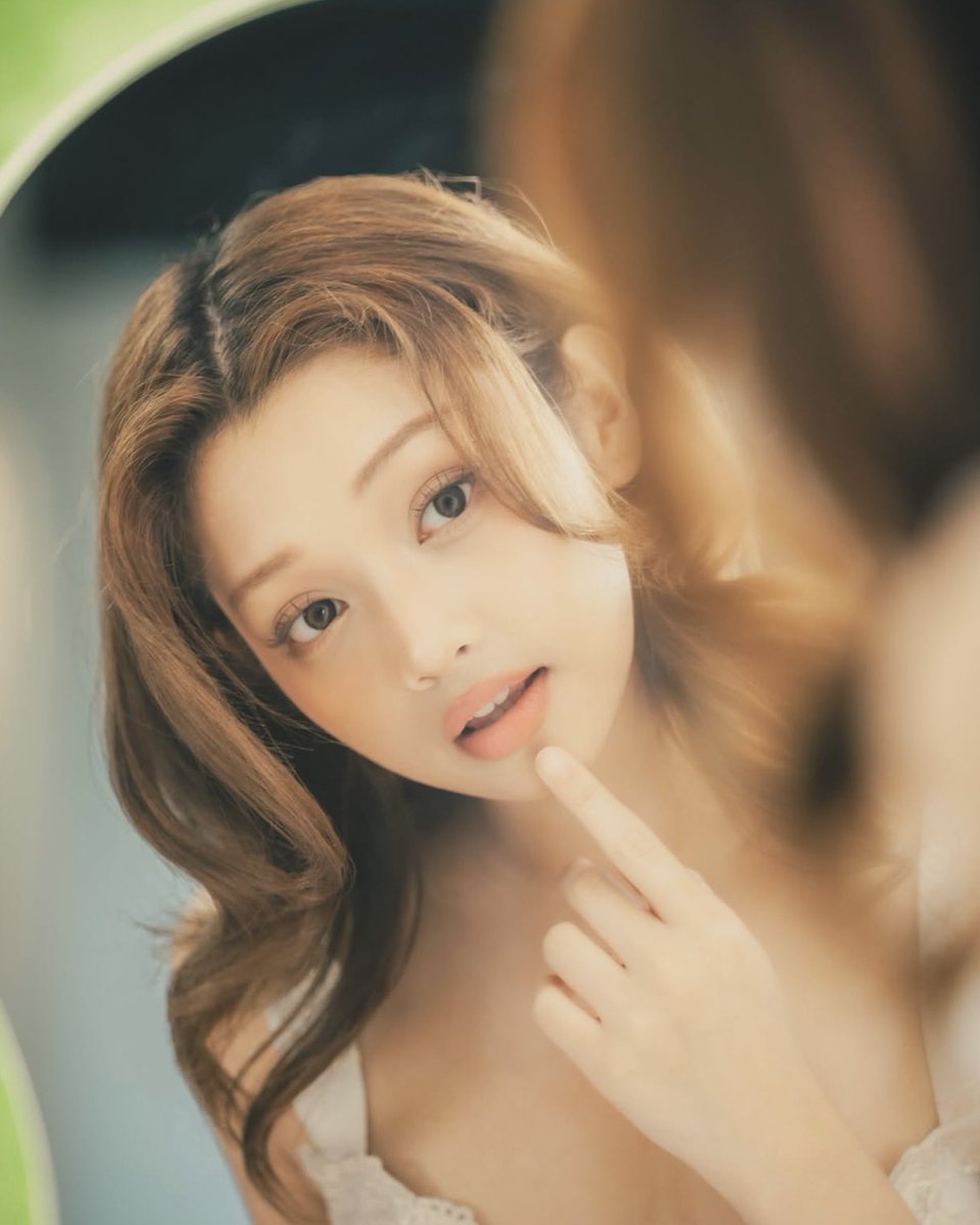 gehleecontent's tweet photo. GEHLEE just dropped new photos on her IG for the first time since Universe Ticket. She’s really entering her new era ✨ https://t.co/dvPCo8NlL0