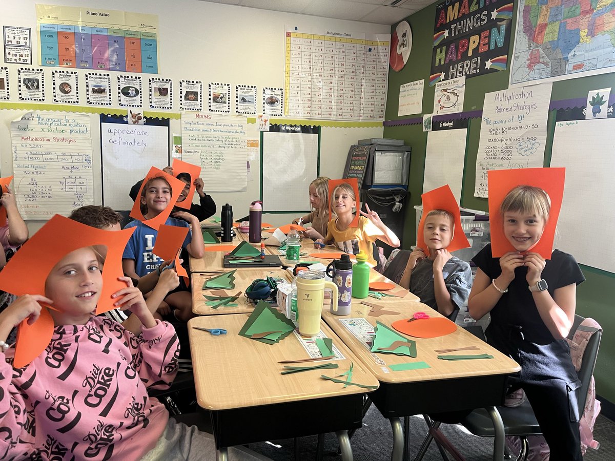 clstward1's tweet photo. Listening to directions @EPIC_academics #4thgrade 4pieces of paper, cutting rectangles, waves & an oval. Had them cut extra shapes/pieces to throw them off. They didn’t kno these were 🎃s until we glued the wavy stem on! 💗 @gcc_jsample #GCC_Charters https://t.co/Nj5BDlXoh8