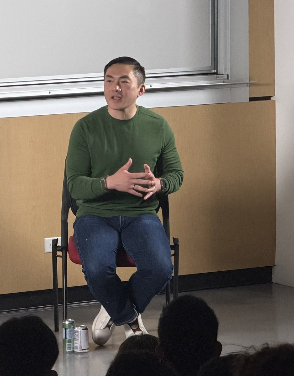JolinJiao's tweet photo. Stanford AI Club x @Alfred_Lin of @sequoia tonight 🌲

Standing room only, the energy in the room was unreal ⚡️ 

Thank you for such an inspiring conversation! https://t.co/3GFj9aEaVj