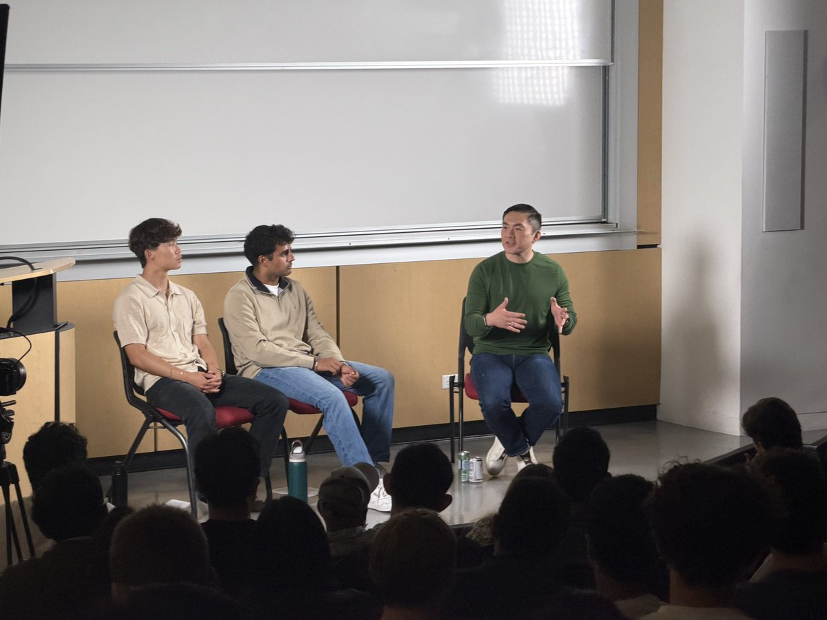 JolinJiao's tweet photo. Stanford AI Club x @Alfred_Lin of @sequoia tonight 🌲

Standing room only, the energy in the room was unreal ⚡️ 

Thank you for such an inspiring conversation! https://t.co/3GFj9aEaVj