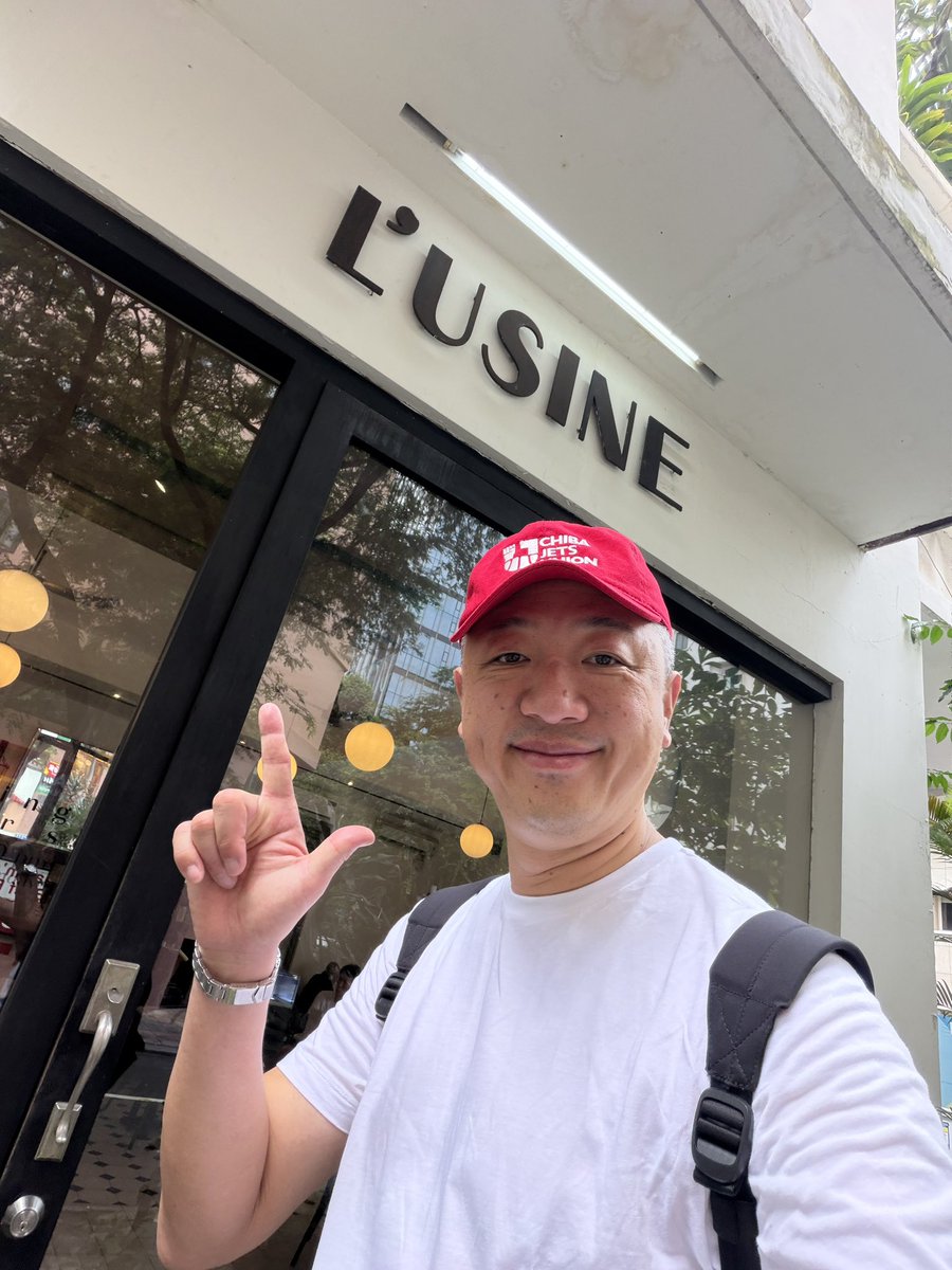 yoshida_parente's tweet photo. またまた「#LUSINE」へ
今回のホーチミンモーニングはほぼここ
サイゴン名物「#コムタン」もカフェ飯になるんだな。
#コンタクト社長
#WAVE
#ホーチミン
#カフェ https://t.co/H34YMr7oZ4