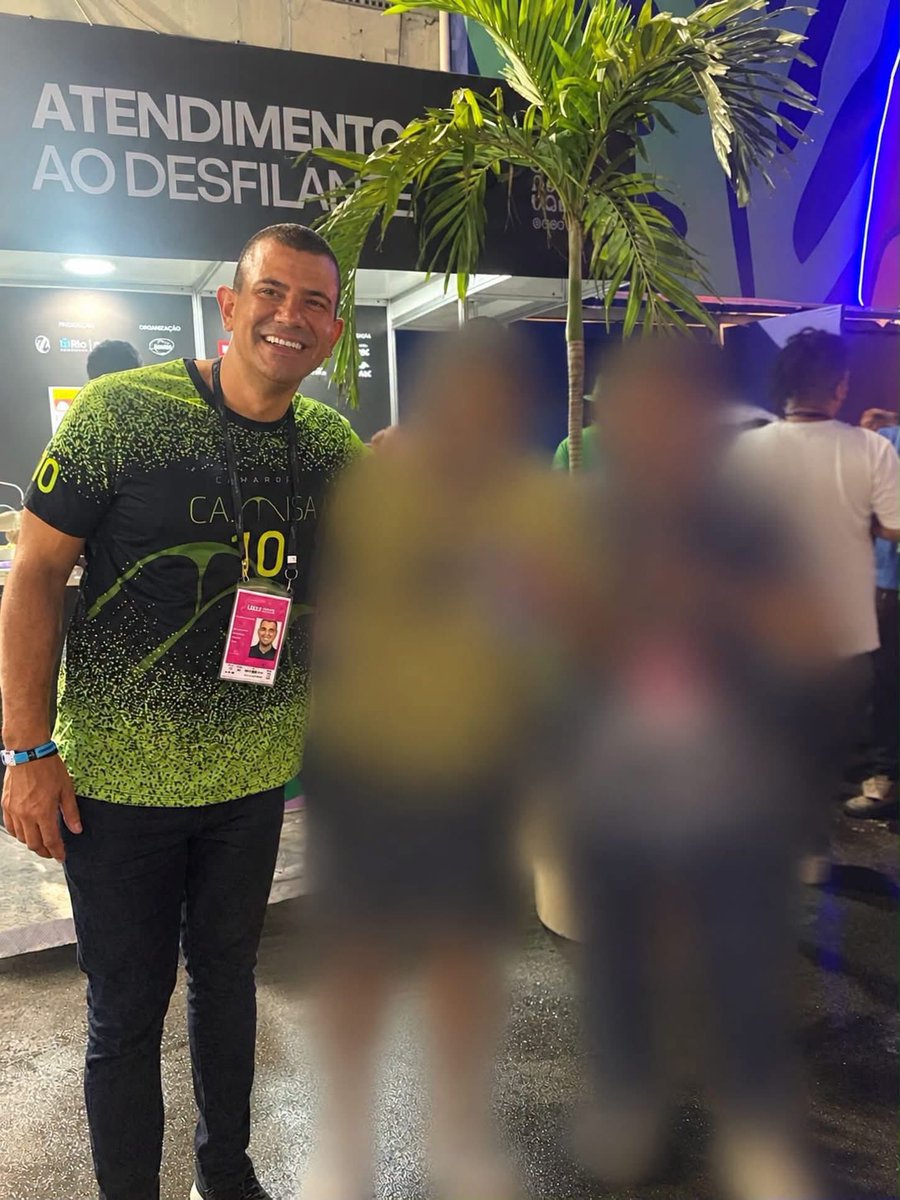 IamCezarMoreira's tweet photo. esse aqui é você com credencial, @DouglasRuas_RJ ?????? https://t.co/CZ1TNFo1Fg