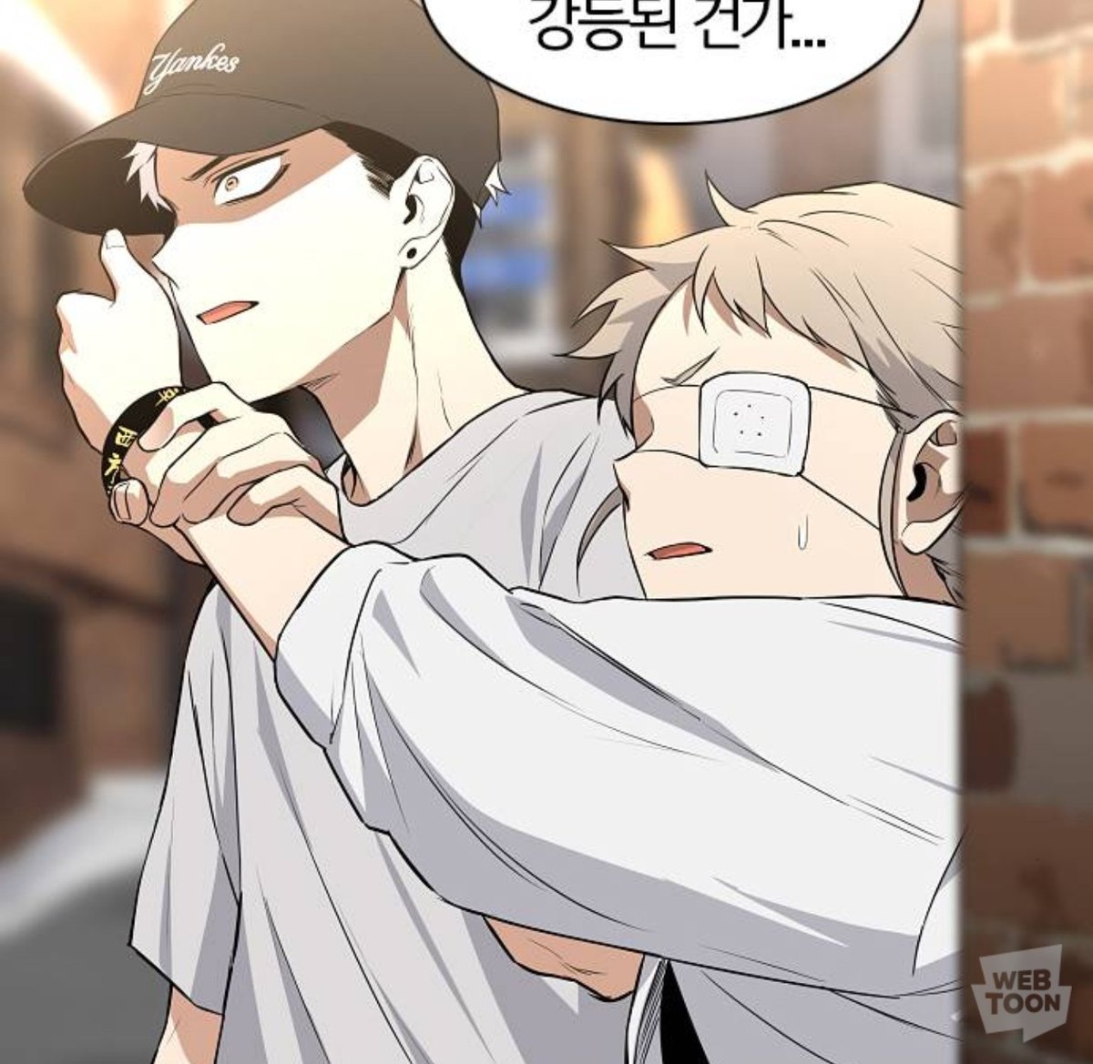 Mimim188's tweet photo. 이거 찐이야? 아랑이 친오빠한테 다리 올리는 것마냥 미대감 허벅지에 다리 올리고 있는 게 찐이냐고 https://t.co/Bn7fsyijNE