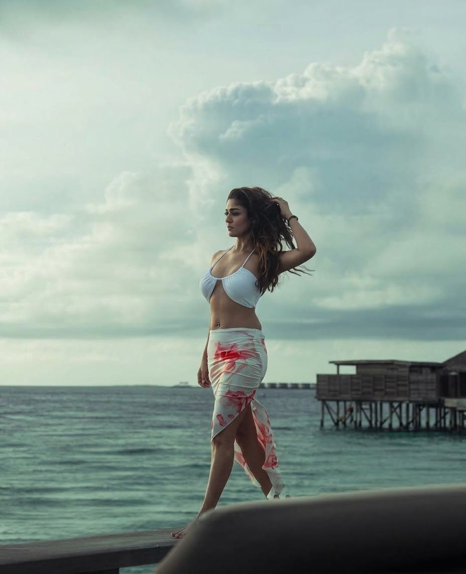 karthik_00ff's tweet photo. Nayanthara ❤️ 

Which is best ??

   2006                             2026

#Nayanthara https://t.co/GBzBF3fQFh