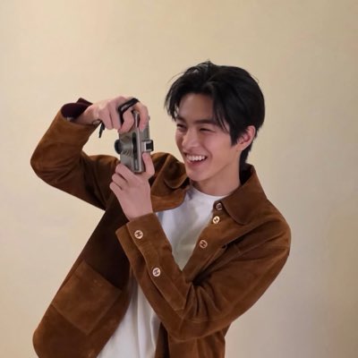 FlipfeedW's tweet photo. #NewProfilePic https://t.co/NF1BEVBx1g