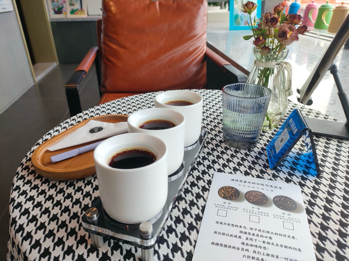 BlakeMeyervkiy's tweet photo. This cozy cafe has warm meals, kind companions, and perfect spots for a sweet family day! https://t.co/CoY3sZsQvF