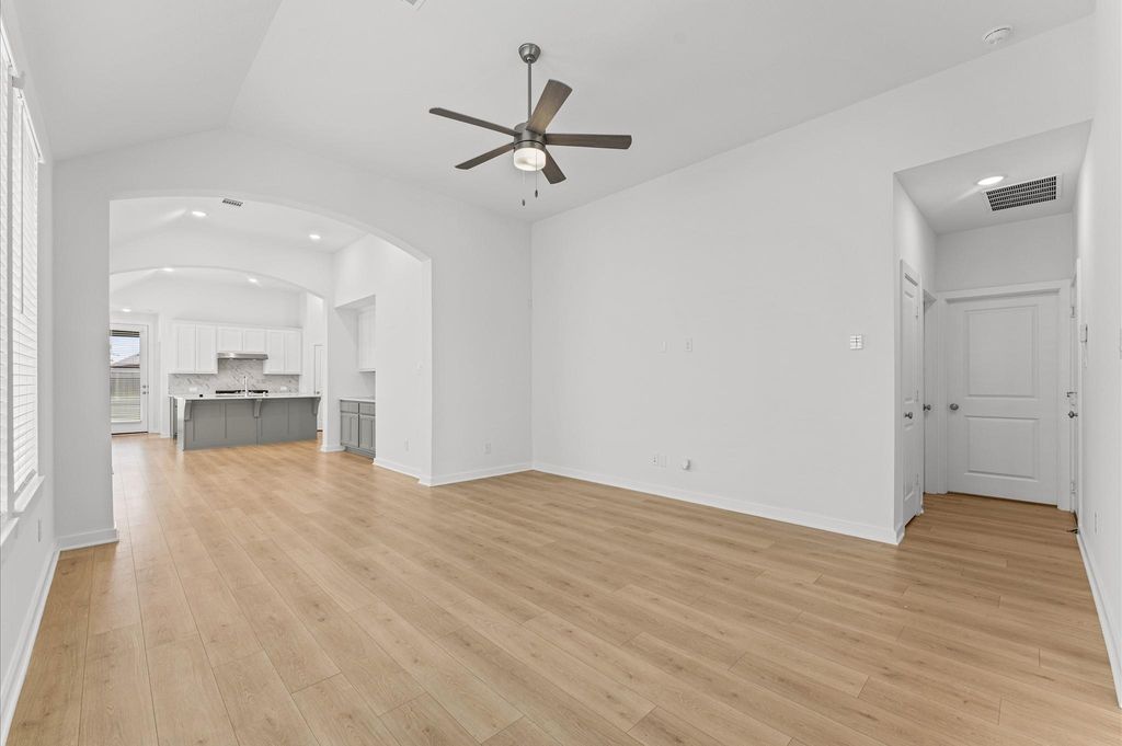 Soldbykbhtx's tweet photo. Houston + home buyers + homes + $350K + Houston suburbs + Manvel + DM me for info
#movingtohouston #firsttimehomebuyer #houstonrealestate #Houstontexas #Houstonmedicalcenter #Manveltexas #pearlandtexas #Katytexas #IAH #hou #Hobbyairport #bushairport https://t.co/uq1AnENkDQ