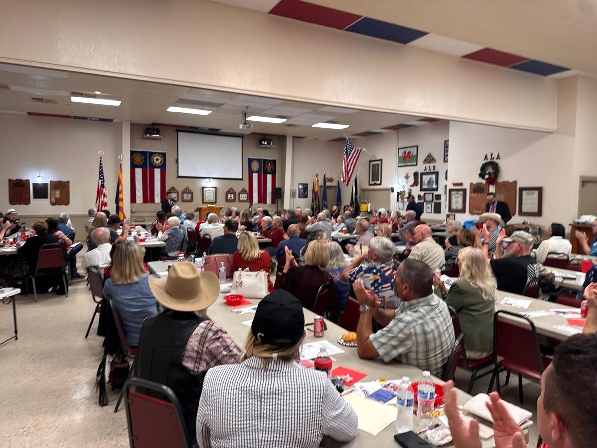 votewarren's tweet photo. Been a busy three days across the state. Tonight we are in Cochise County, last night in Pinal county and before that in Maricopa county.  All great events! https://t.co/KvH7KieFkW