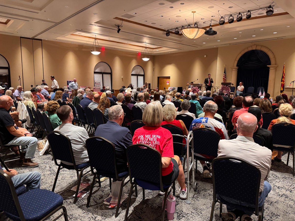 votewarren's tweet photo. Been a busy three days across the state. Tonight we are in Cochise County, last night in Pinal county and before that in Maricopa county.  All great events! https://t.co/KvH7KieFkW