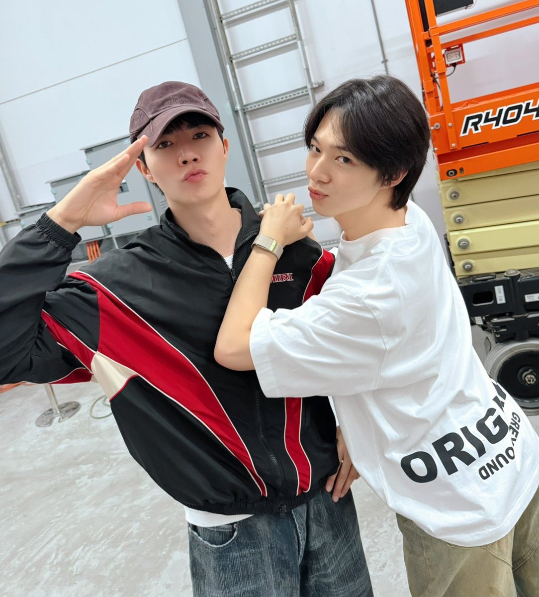 callmezuzin's tweet photo. Good Morning ซีนุนิว และสนสนทุกคน
ขอให้เป็นวันที่ดีของนะคะ ขอให้เจอเรื่องที่ทำให้มีรอยยิ้มกันนะ 💕

@zee_pruk @CwrNew 
#ZeeNuNew #ZeePruk #NuNew https://t.co/2i1U8jsvcf