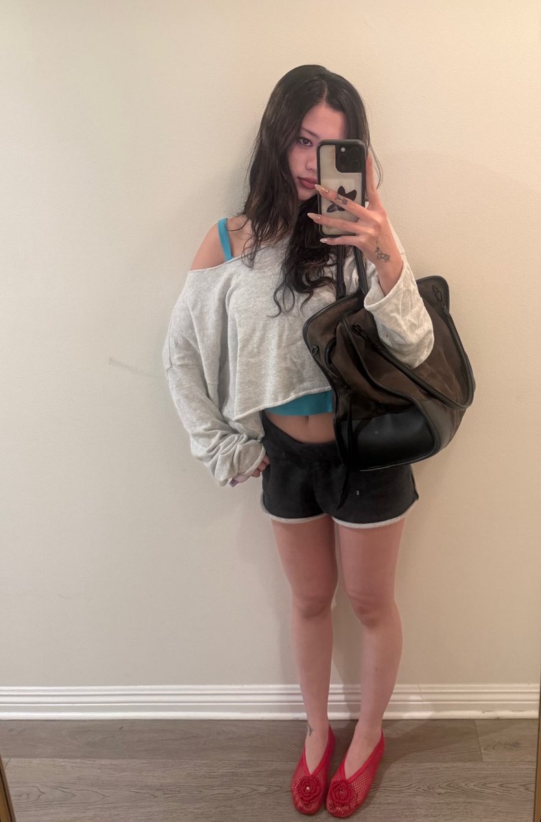 meizinilvr's tweet photo. literally how can you not like her https://t.co/KYI2w6R08i